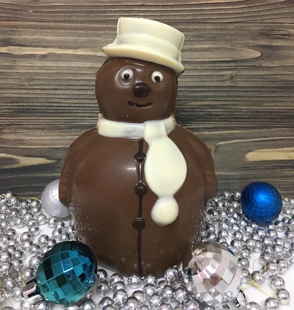 Новогодние сладости: шоколадный снеговик