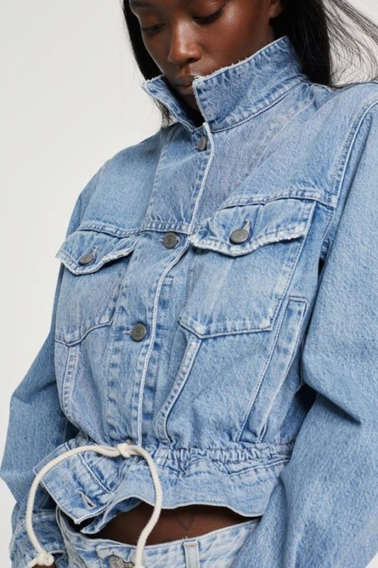 Джинсовые куртки — что модно в 2020 году